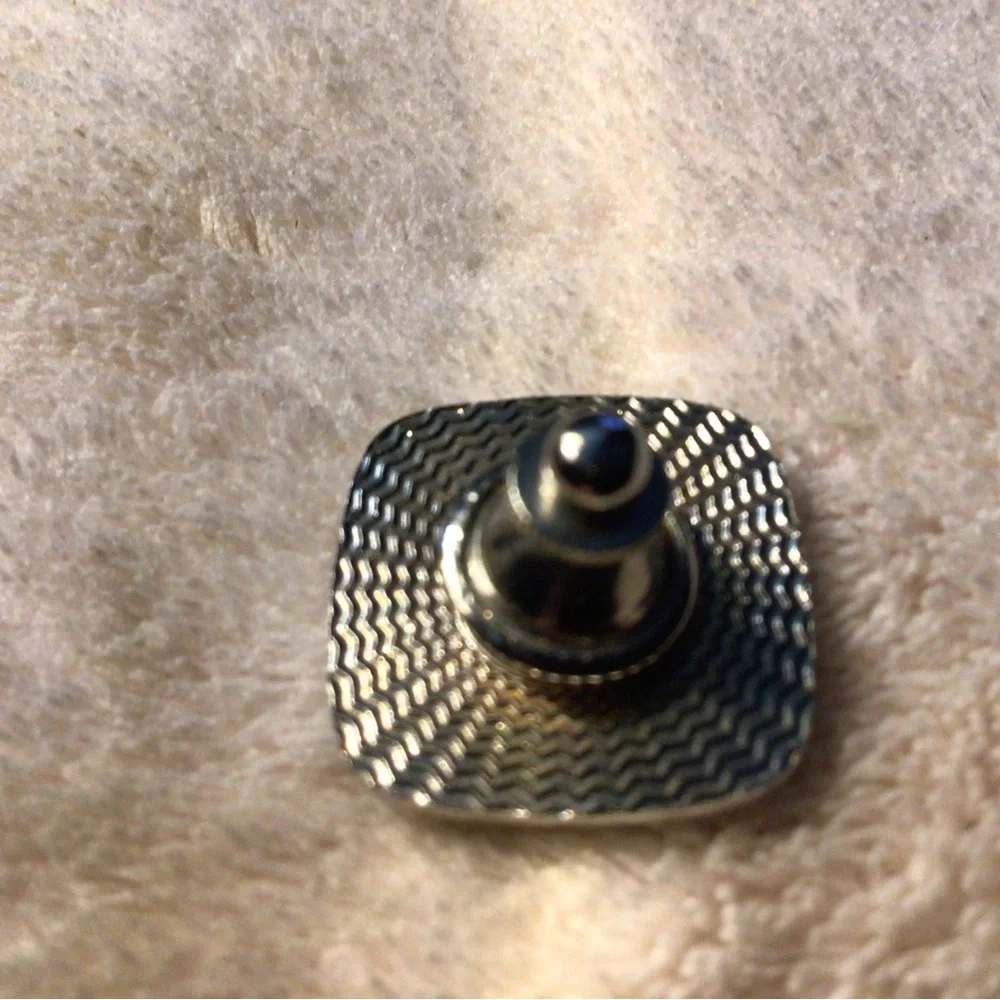 The Unbranded Brand silver tone
